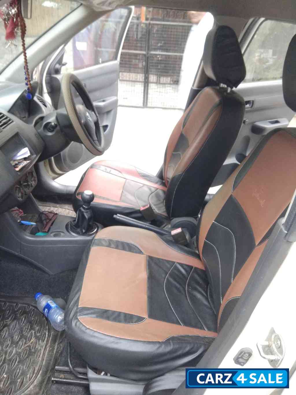 White Maruti Suzuki Dzire Swift dzire