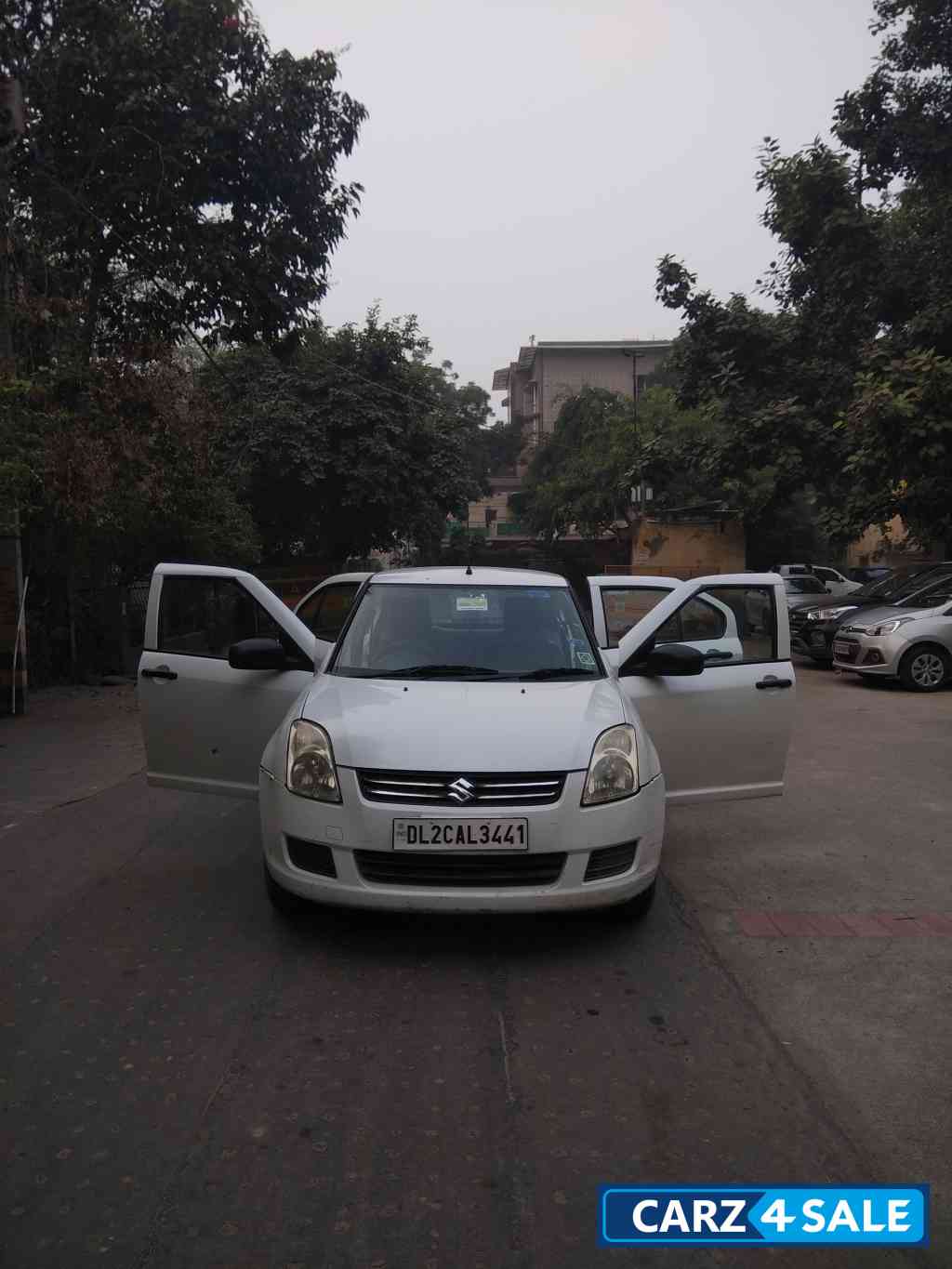 White Maruti Suzuki Dzire Swift dzire