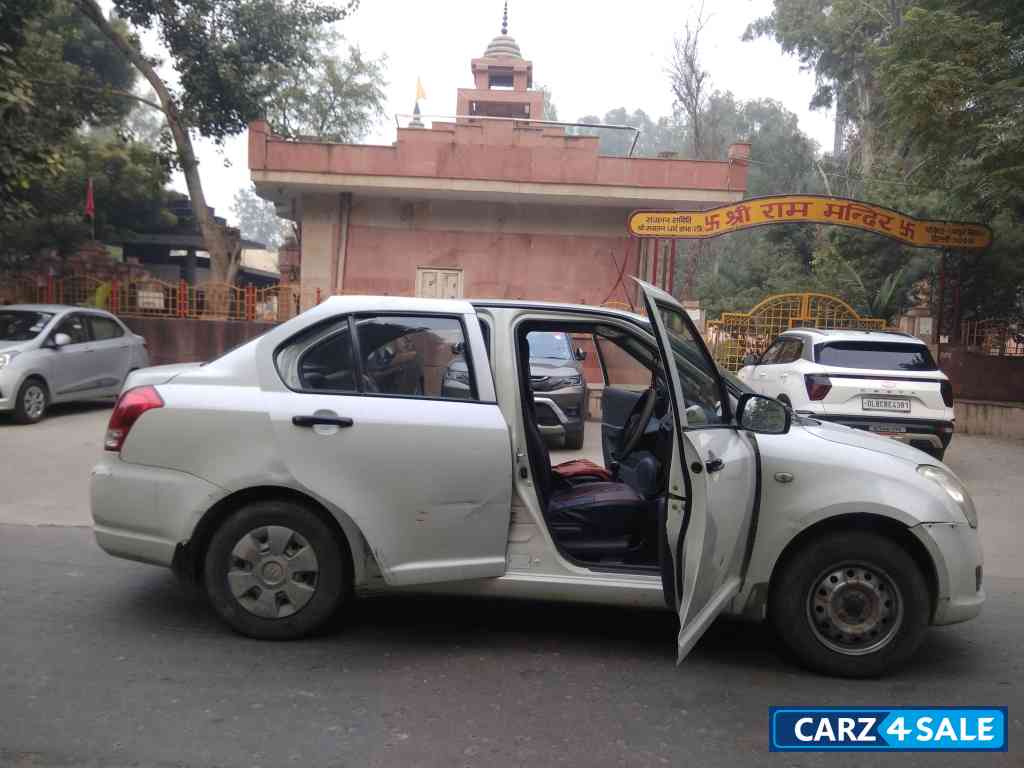 White Maruti Suzuki Dzire Swift dzire