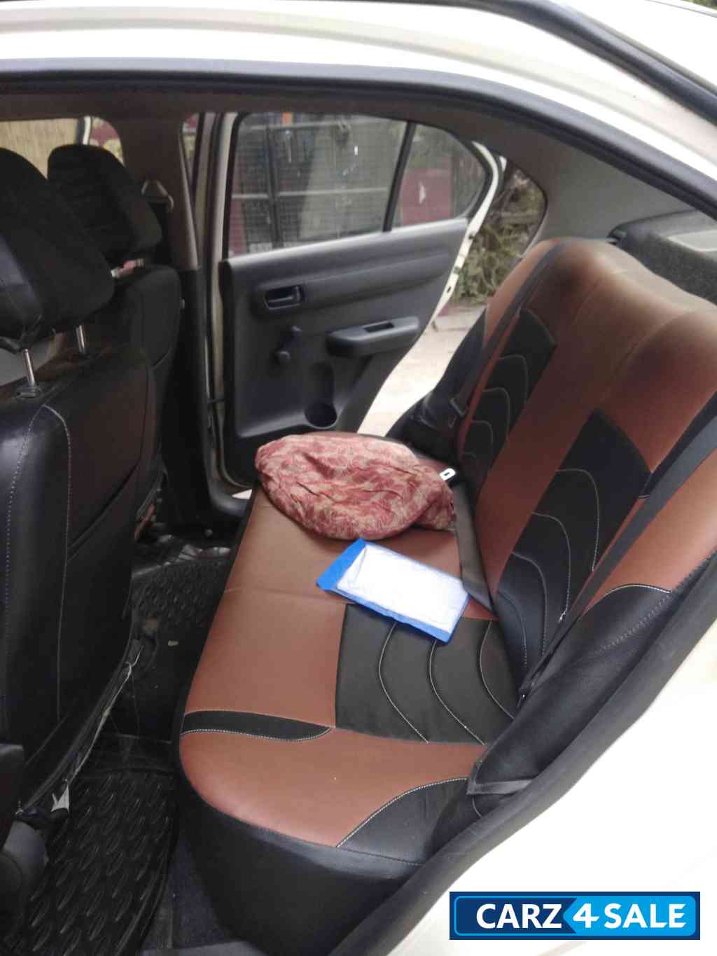 White Maruti Suzuki Dzire Swift dzire