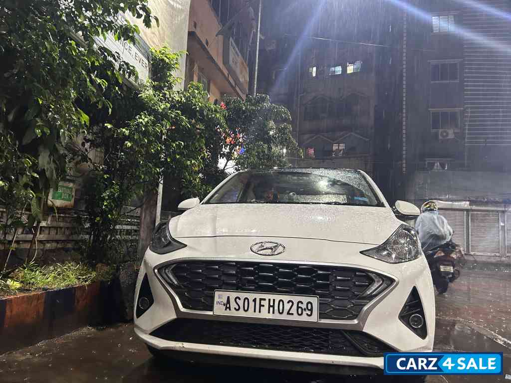 White Hyundai Aura 1.2MT KAPPA S