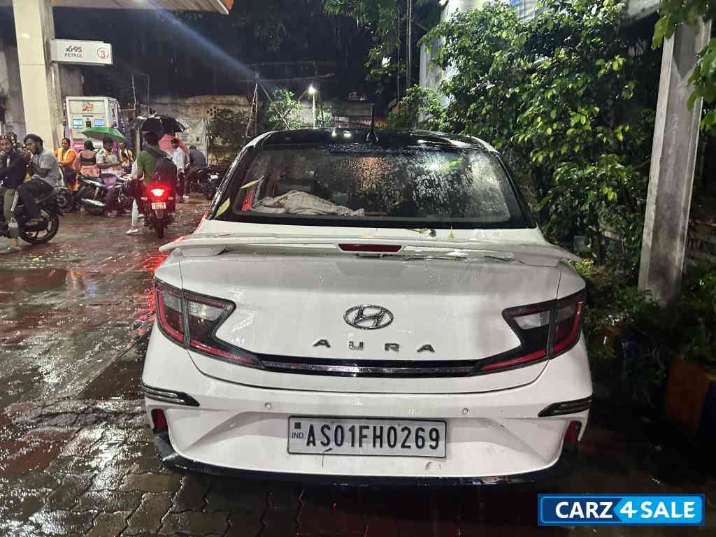 White Hyundai Aura 1.2MT KAPPA S