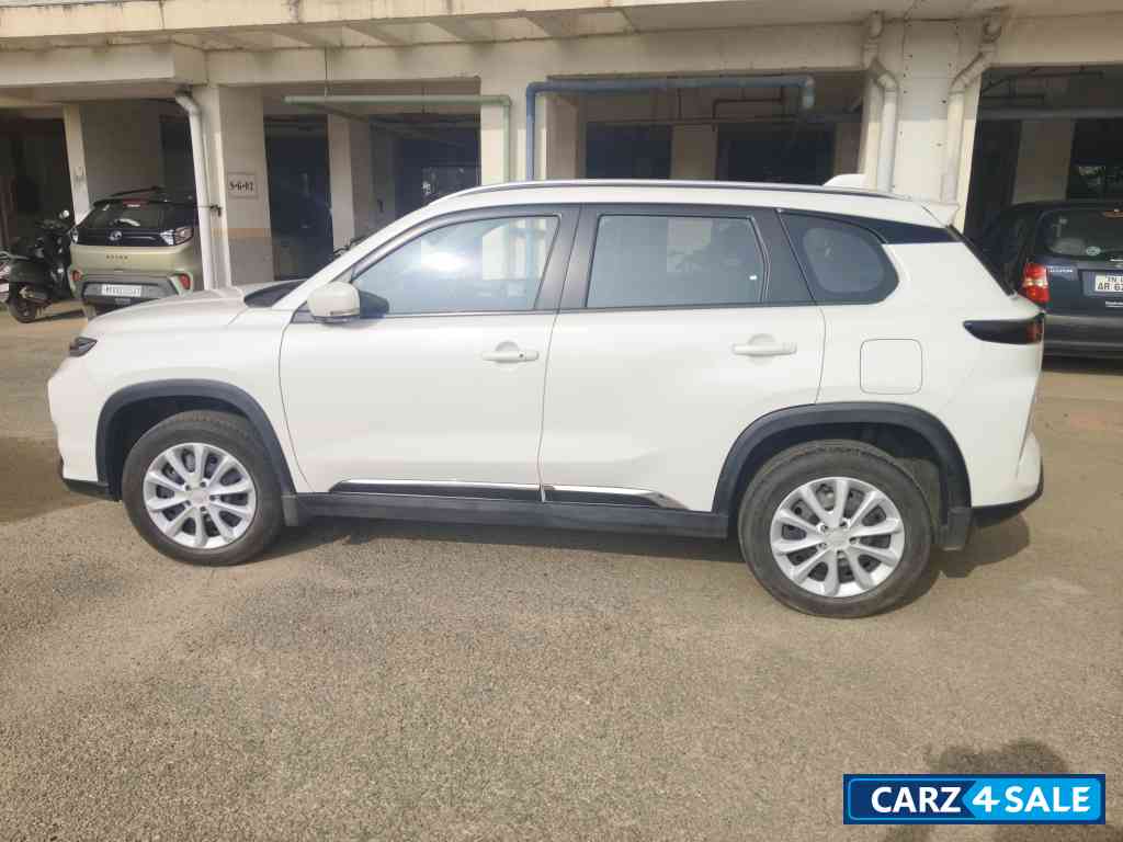 Toyota Urban Cruiser Hyryder S CNG