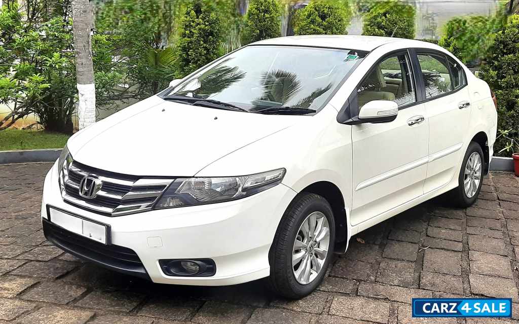 Tafeta White Honda City V MT