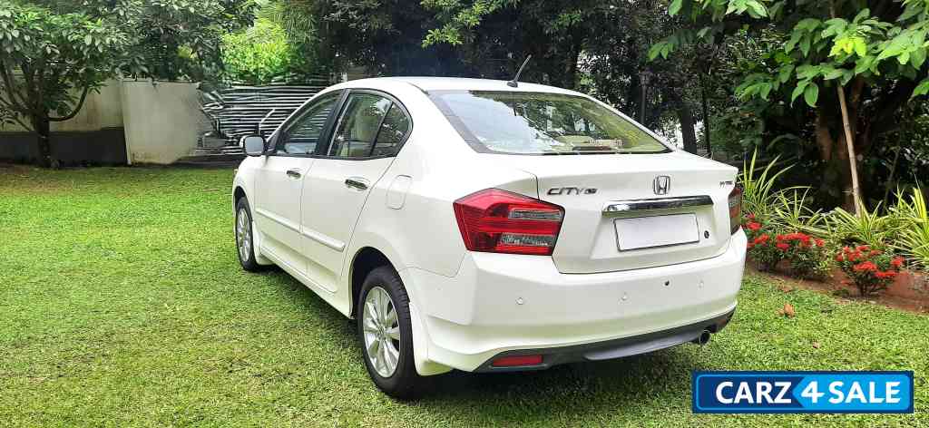 Tafeta White Honda City V MT