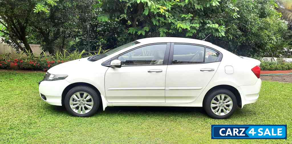 Tafeta White Honda City V MT