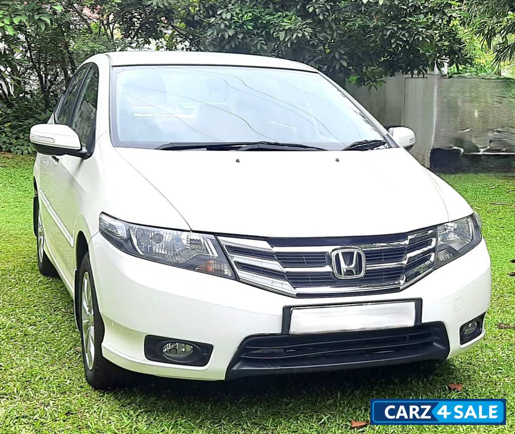 Tafeta White Honda City V MT