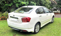 Tafeta White Honda City V MT