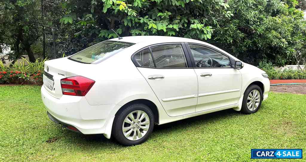 Tafeta White Honda City V MT