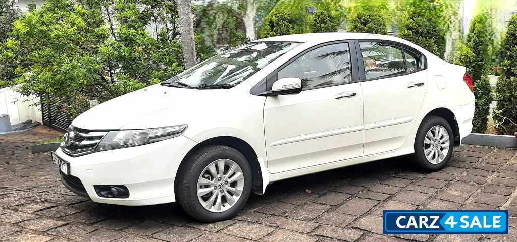 Tafeta White Honda City V MT