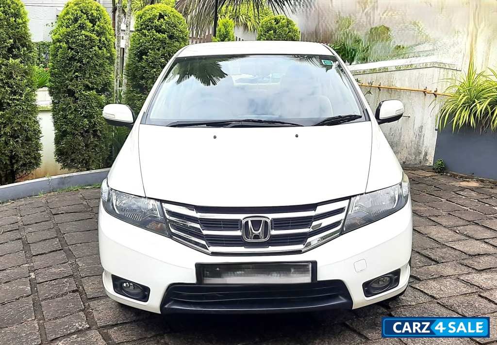 Tafeta White Honda City V MT