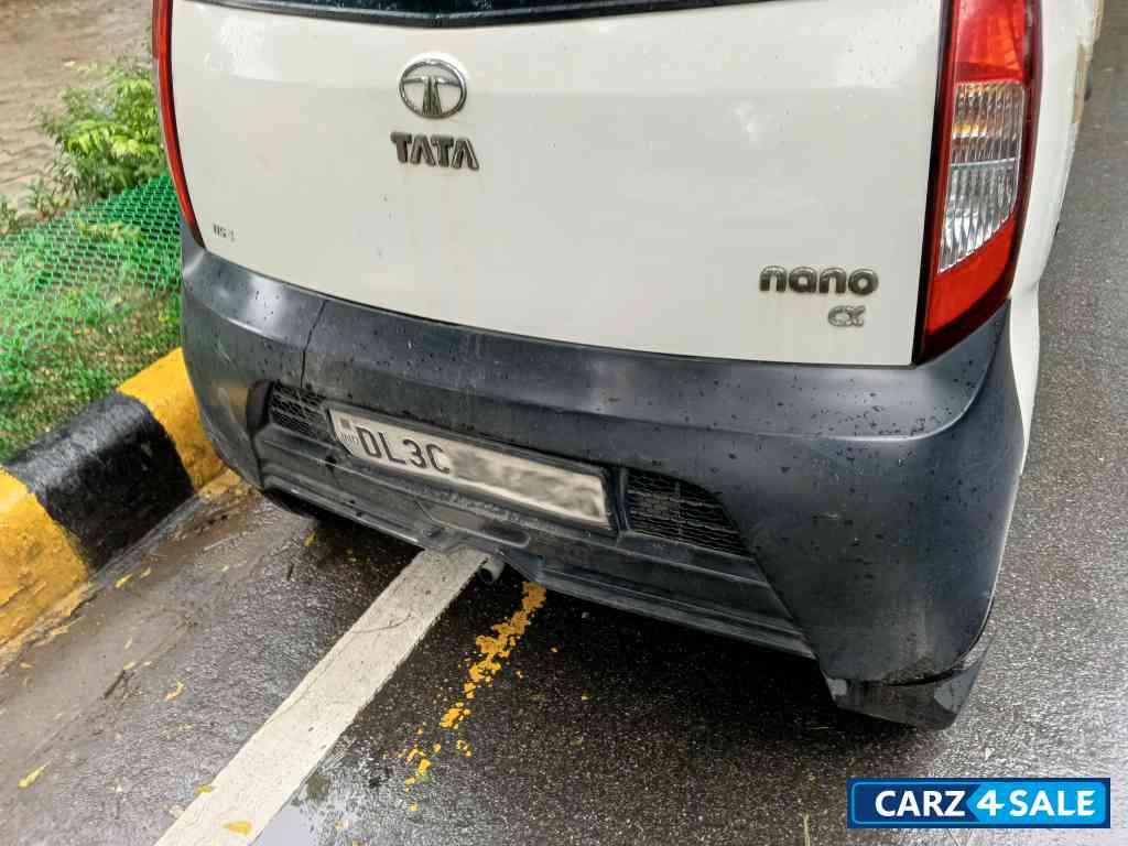 White Tata Nano CX