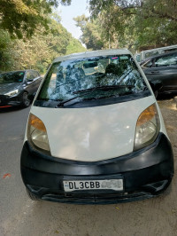 White Tata Nano CX