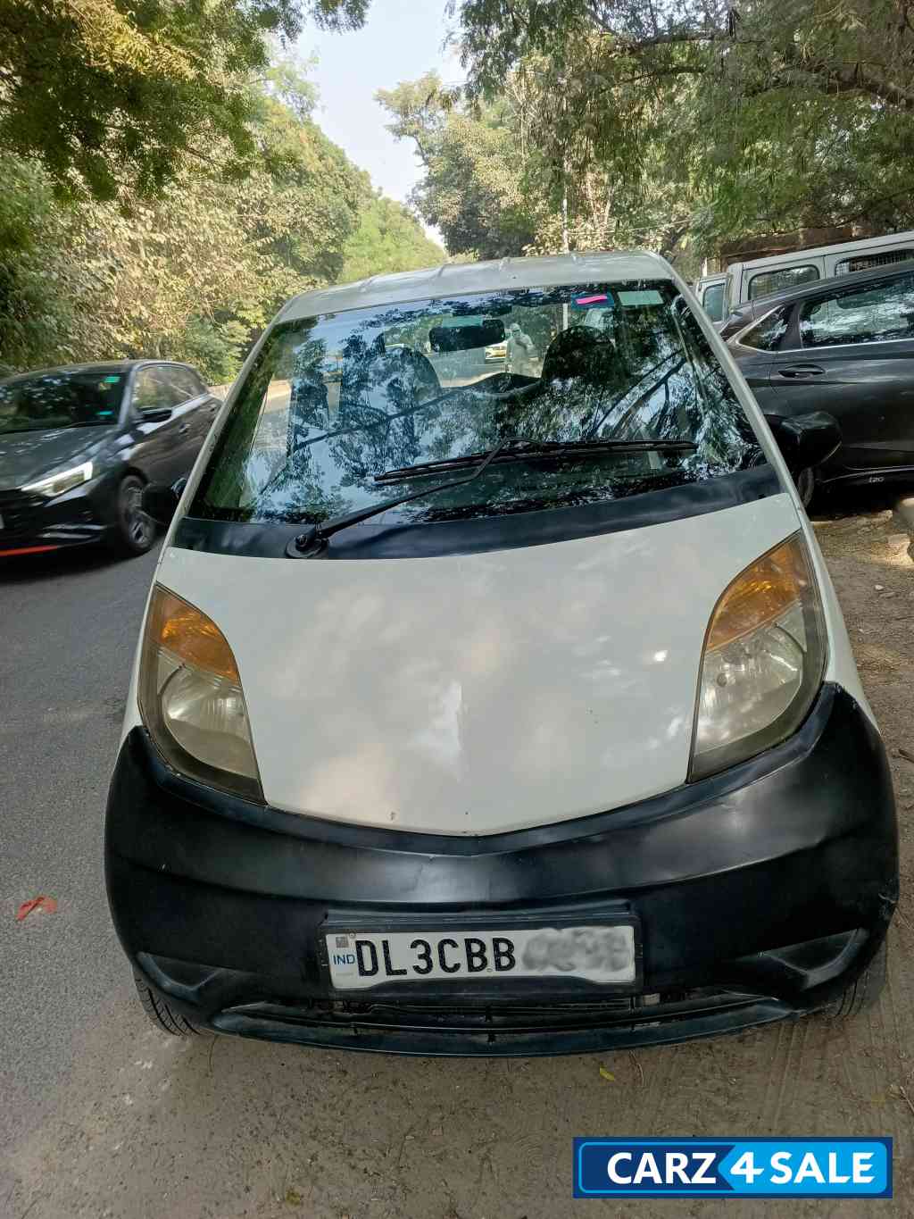 White Tata Nano CX
