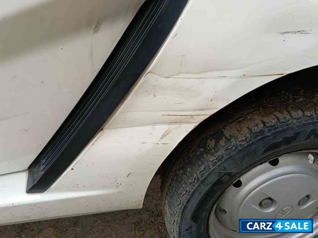 White Tata Nano CX