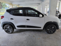 Black And White Renault Kwid Climber AMT (O) Dual Tone