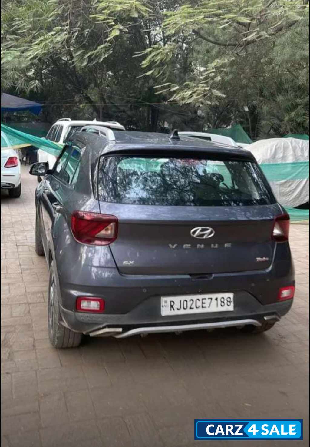 Hyundai Venue sx + dct