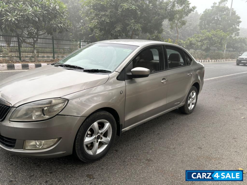 Skoda Rapid Elegance Plus MT 1,6 TDI Skoda Rapid Elegance Plus MT 1,6 TDI