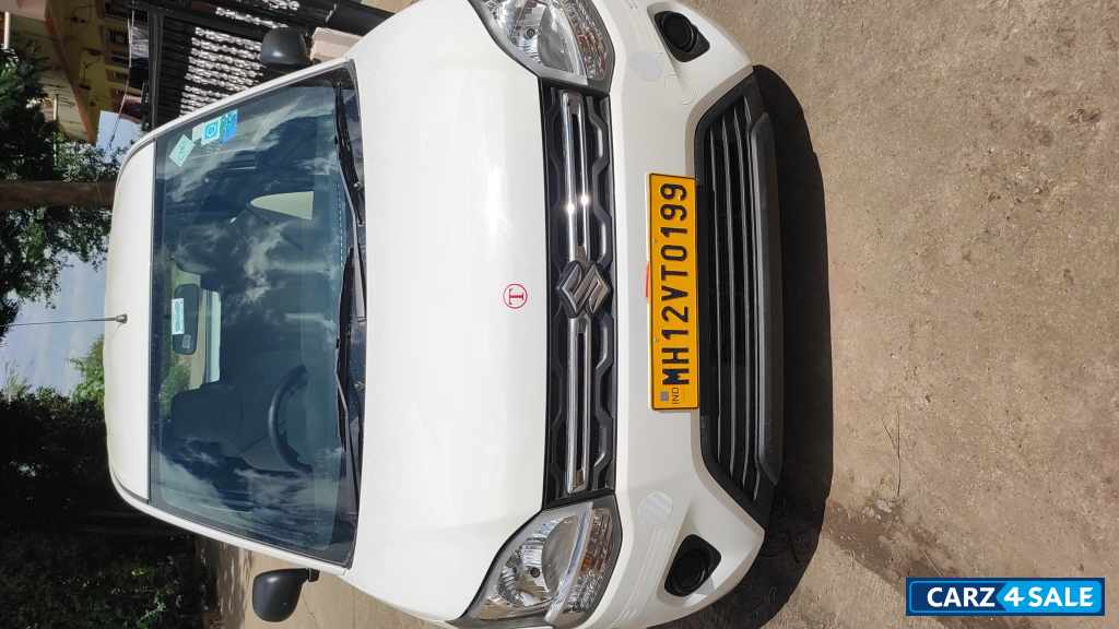 White Maruti Suzuki Wagon R Tour H3