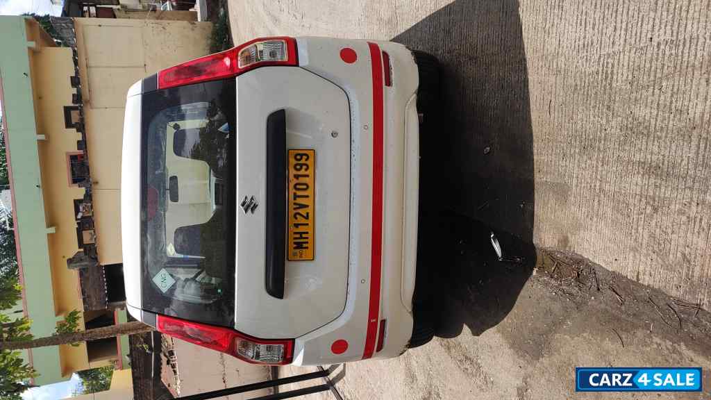White Maruti Suzuki Wagon R Tour H3