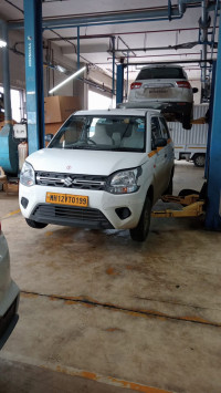 White Maruti Suzuki Wagon R Tour H3