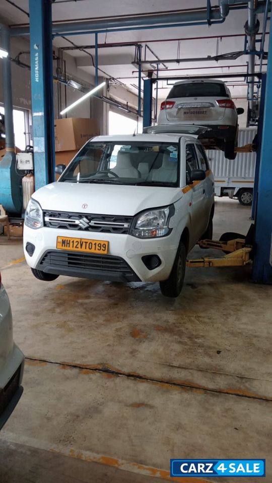 White Maruti Suzuki Wagon R Tour H3