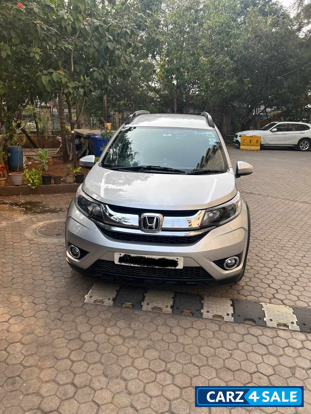 Silver Honda BR-V V cvt vtec