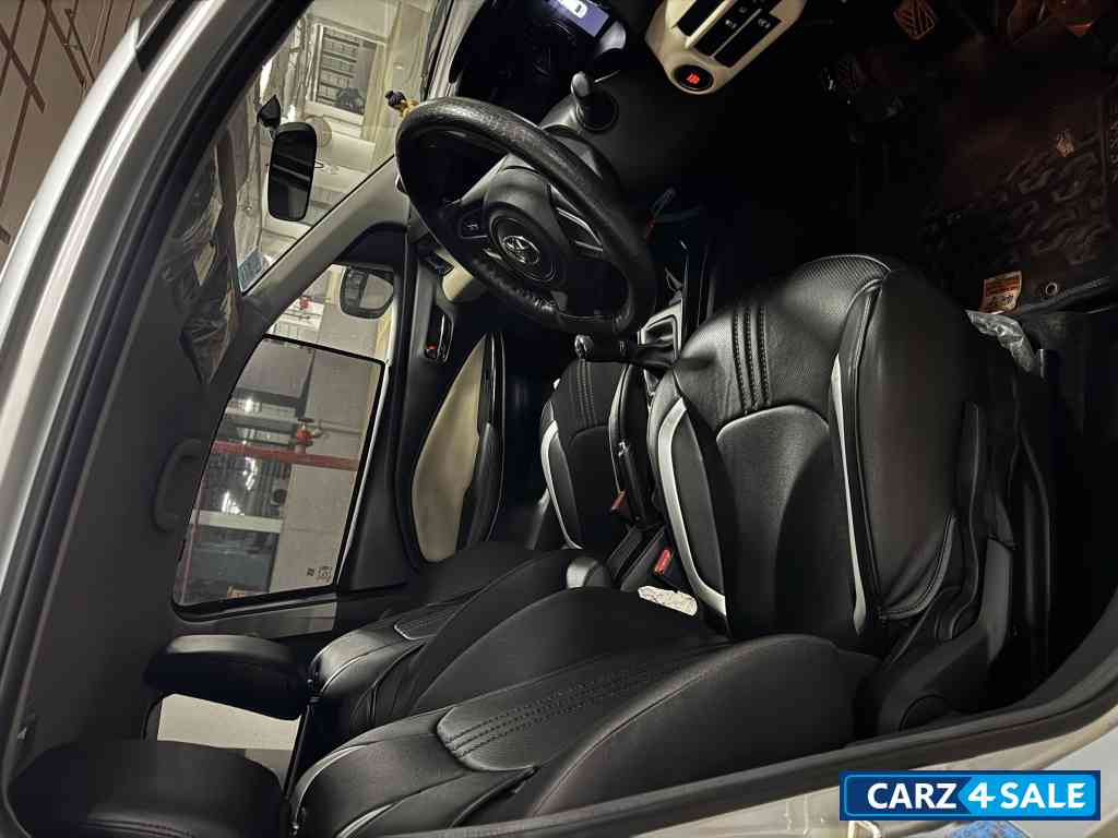 Silver Toyota Glanza G hybrid