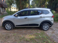 Moonlight Silver Renault Triber RXT PETROL MT 1.0L ECE