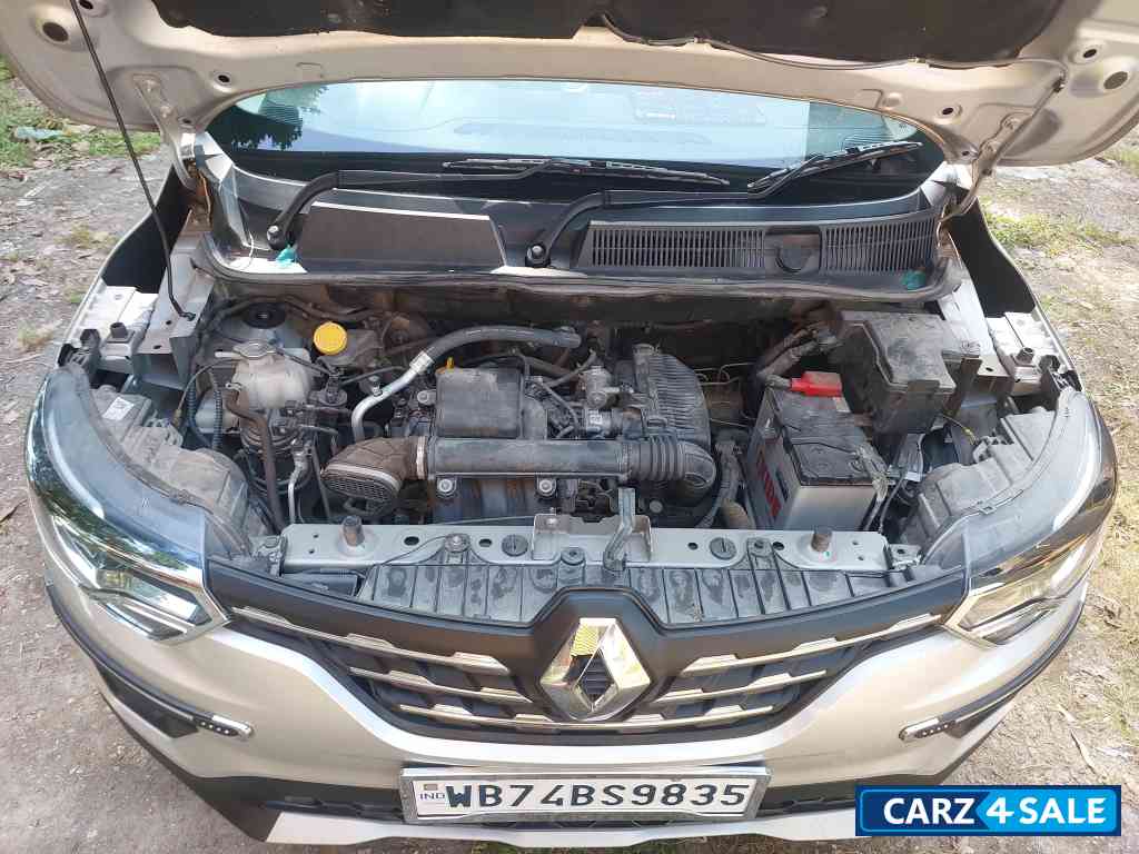 Moonlight Silver Renault Triber RXT PETROL MT 1.0L ECE