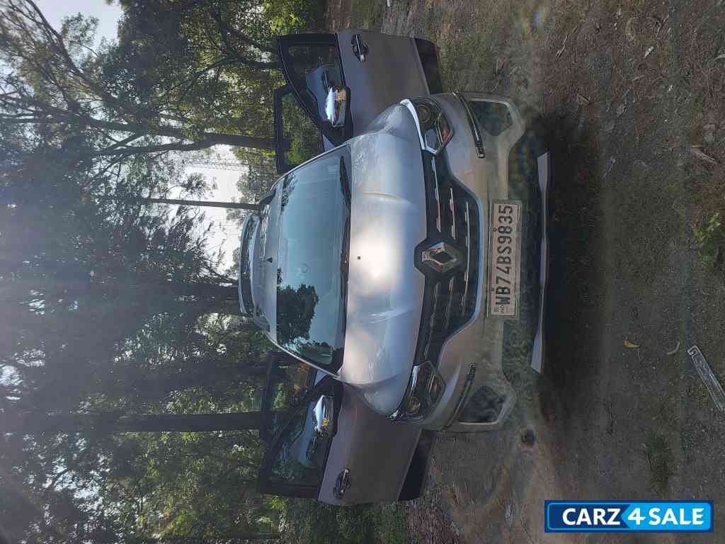 Moonlight Silver Renault Triber RXT PETROL MT 1.0L ECE