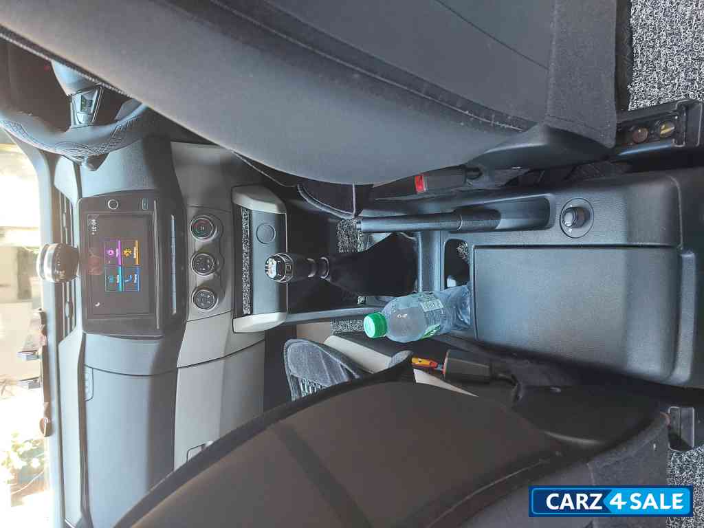 Moonlight Silver Renault Triber RXT PETROL MT 1.0L ECE