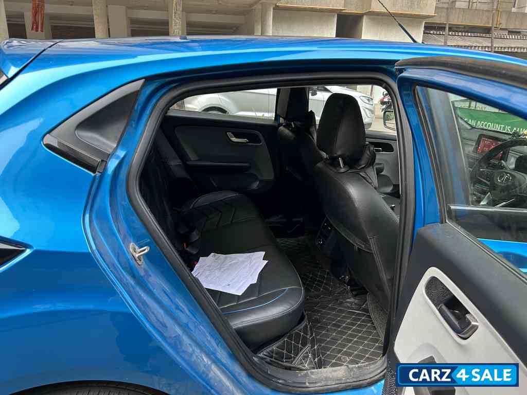 Harbour Blue Tata Altroz XZ Diesel Manual