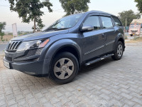 Mahindra XUV 500 W6