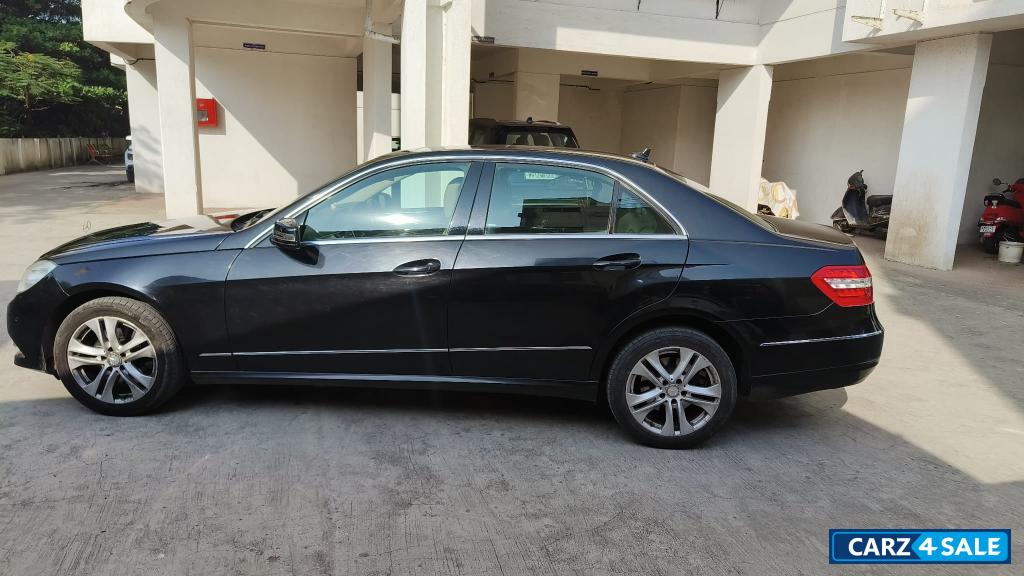 Black Mercedes-Benz E-Class E350 Avantgarde Black Mercedes-Benz E-Class E350 Avantgarde