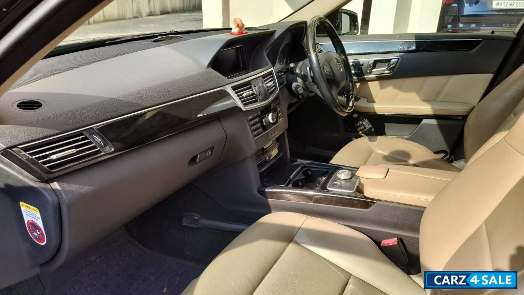 Black Mercedes-Benz E-Class E350 Avantgarde Black Mercedes-Benz E-Class E350 Avantgarde