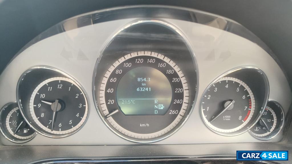 Black Mercedes-Benz E-Class E350 Avantgarde Black Mercedes-Benz E-Class E350 Avantgarde