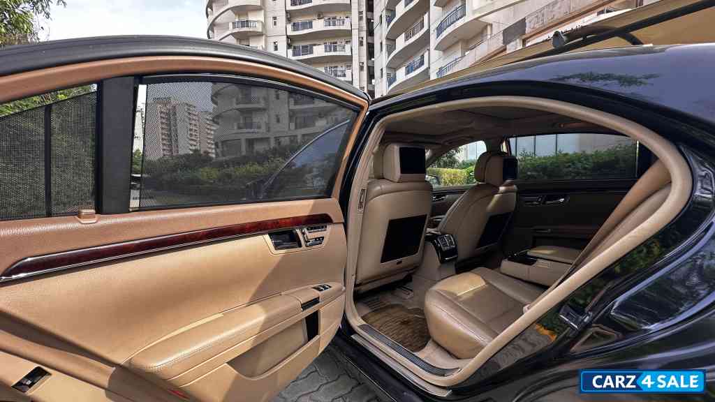 Mercedes-Benz S-Class S-500L