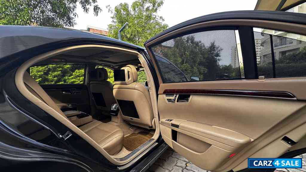 Mercedes-Benz S-Class S-500L
