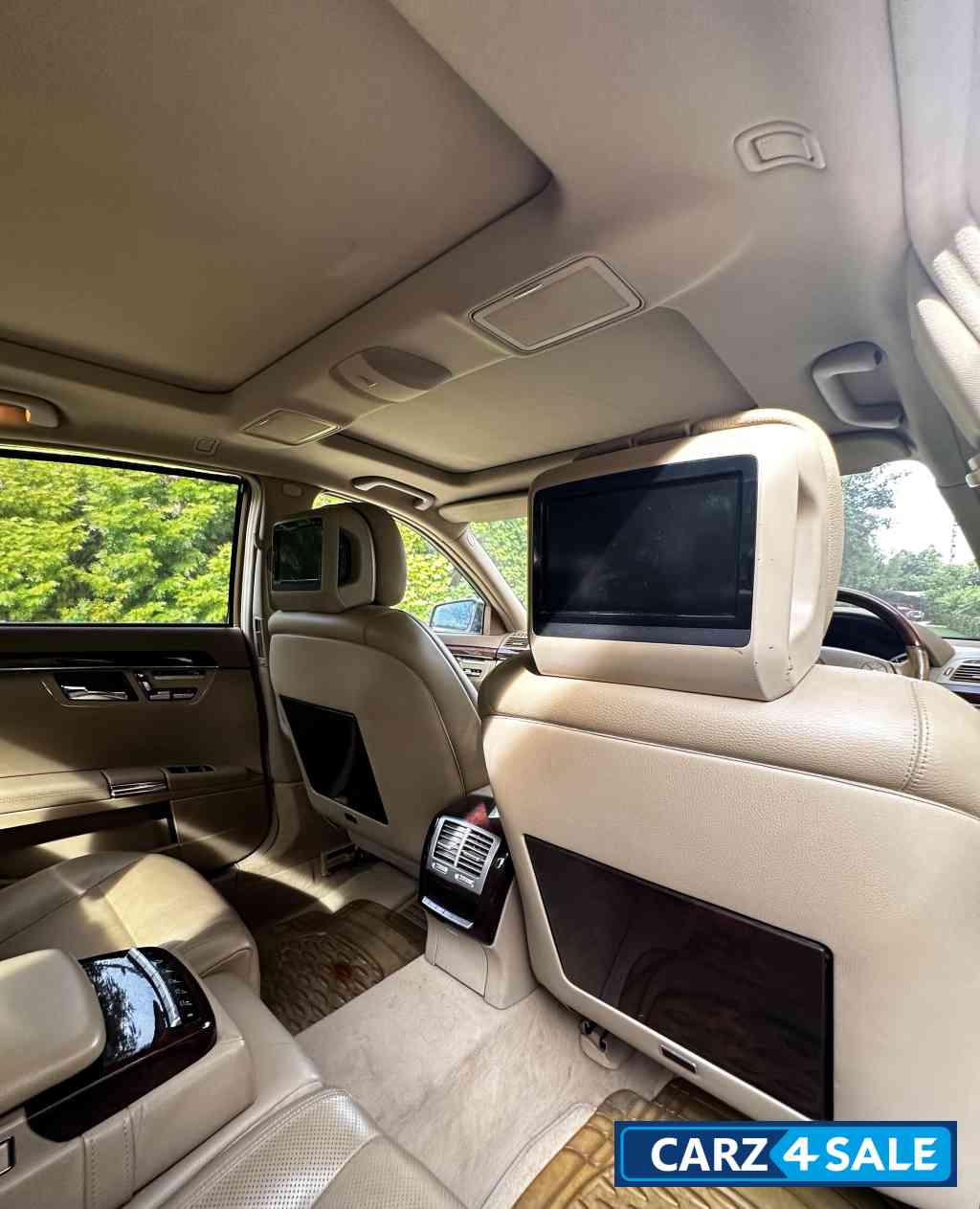 Mercedes-Benz S-Class S-500L