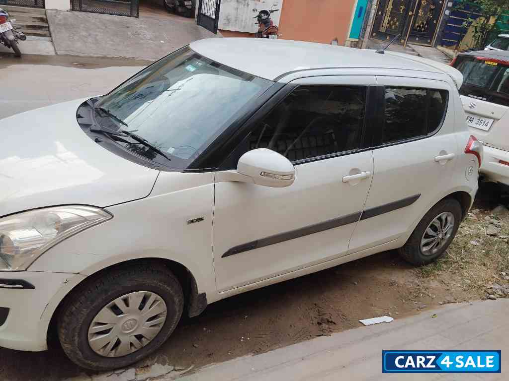 White Maruti Suzuki Swift Vdi