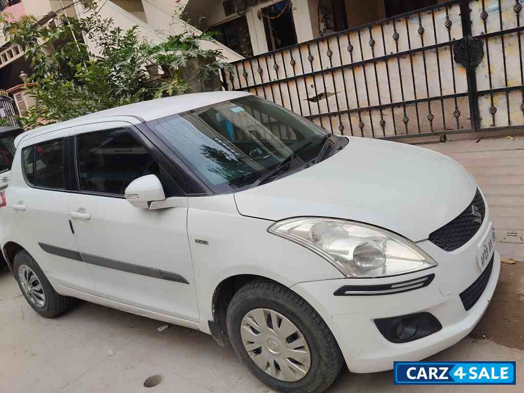 White Maruti Suzuki Swift Vdi