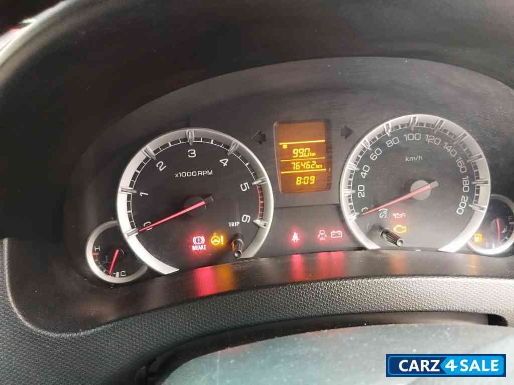 White Maruti Suzuki Swift Vdi