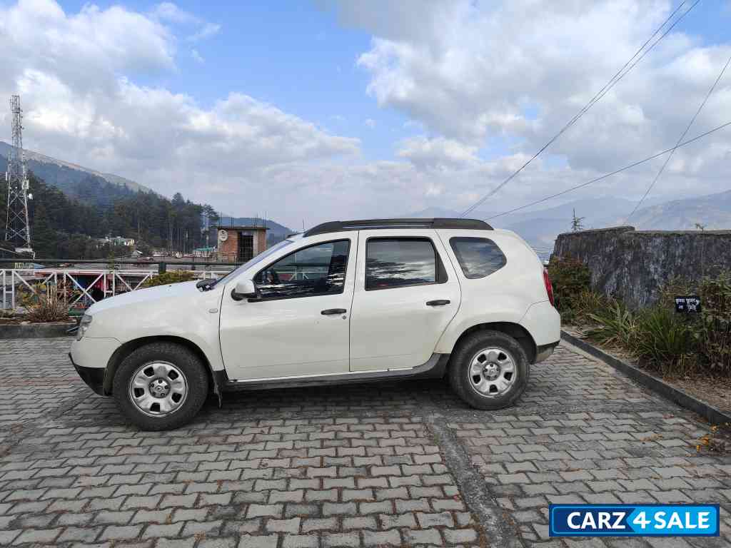White Renault Duster 85PS RXL (Diesel) Type 2