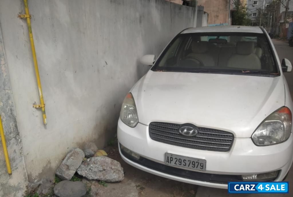 Hyundai Verna CRDI VGT BS III Hyundai Verna CRDI VGT BS III