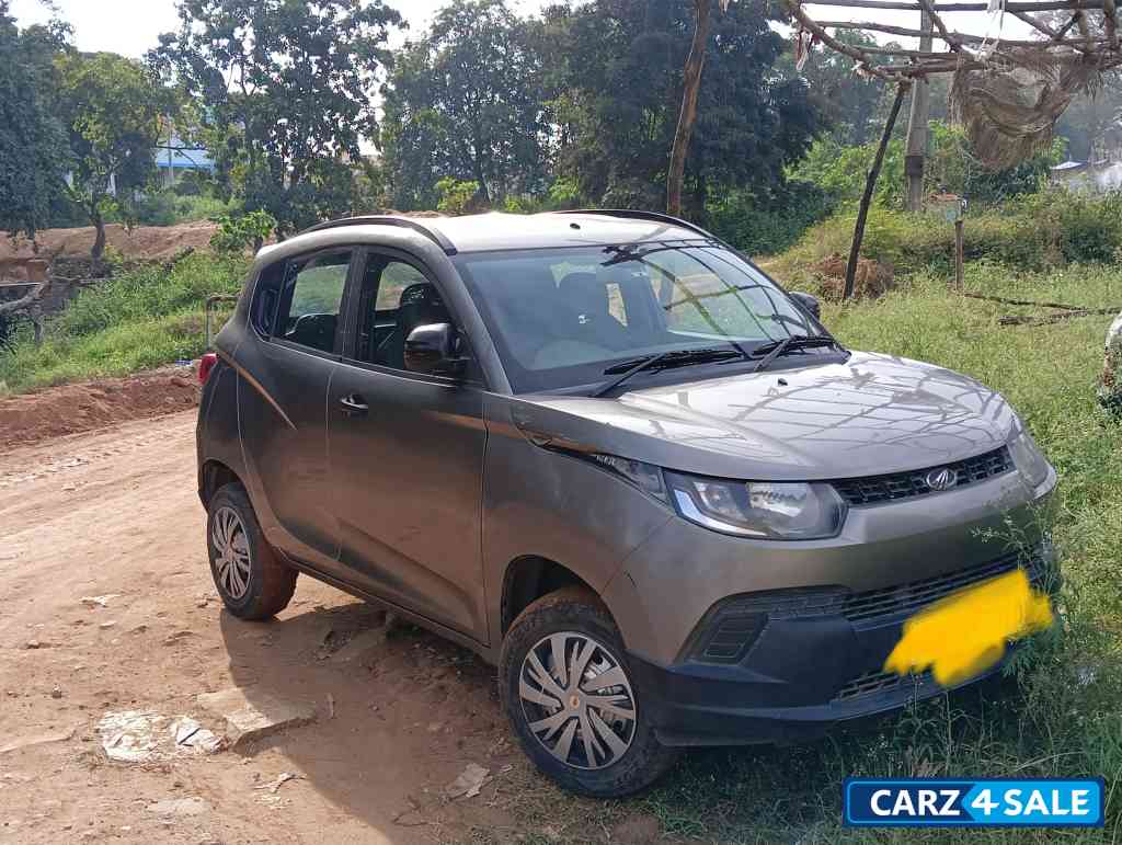 Mahindra KUV100 K2 STR