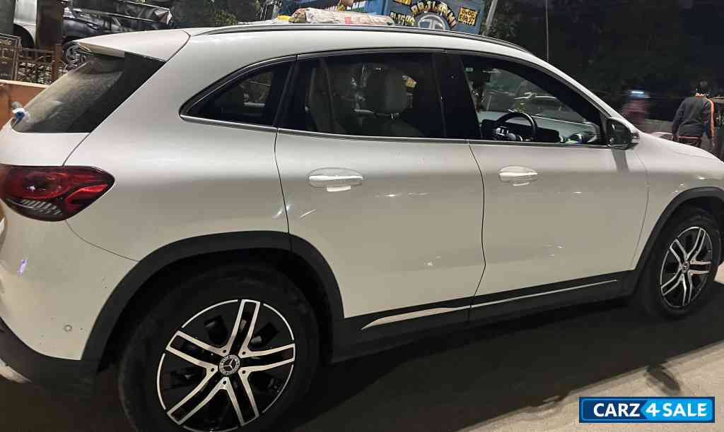 Mercedes-Benz GLA 200