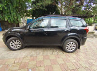 Black Mahindra XUV 500 W9