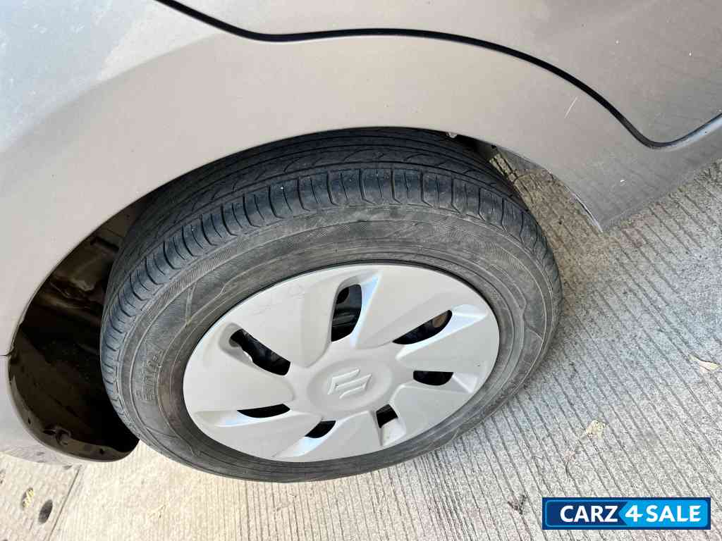 Glistening Grey Maruti Suzuki Celerio VXI (O) CNG