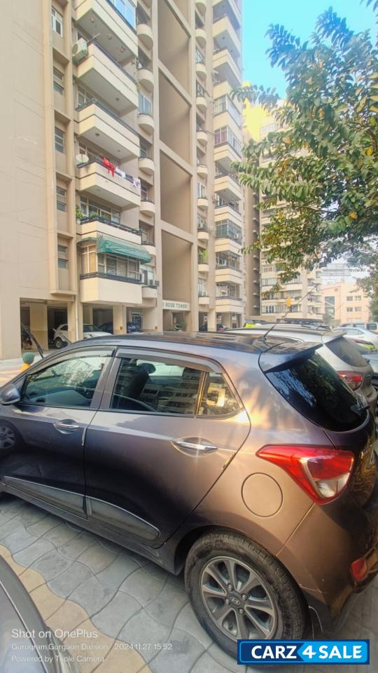 Dark Grey Hyundai  Grand i10